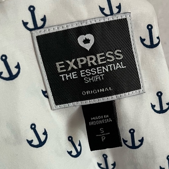 Express • The Essential Shirt White Navy Anchor Pattern Blouse - Picture 3 of 5